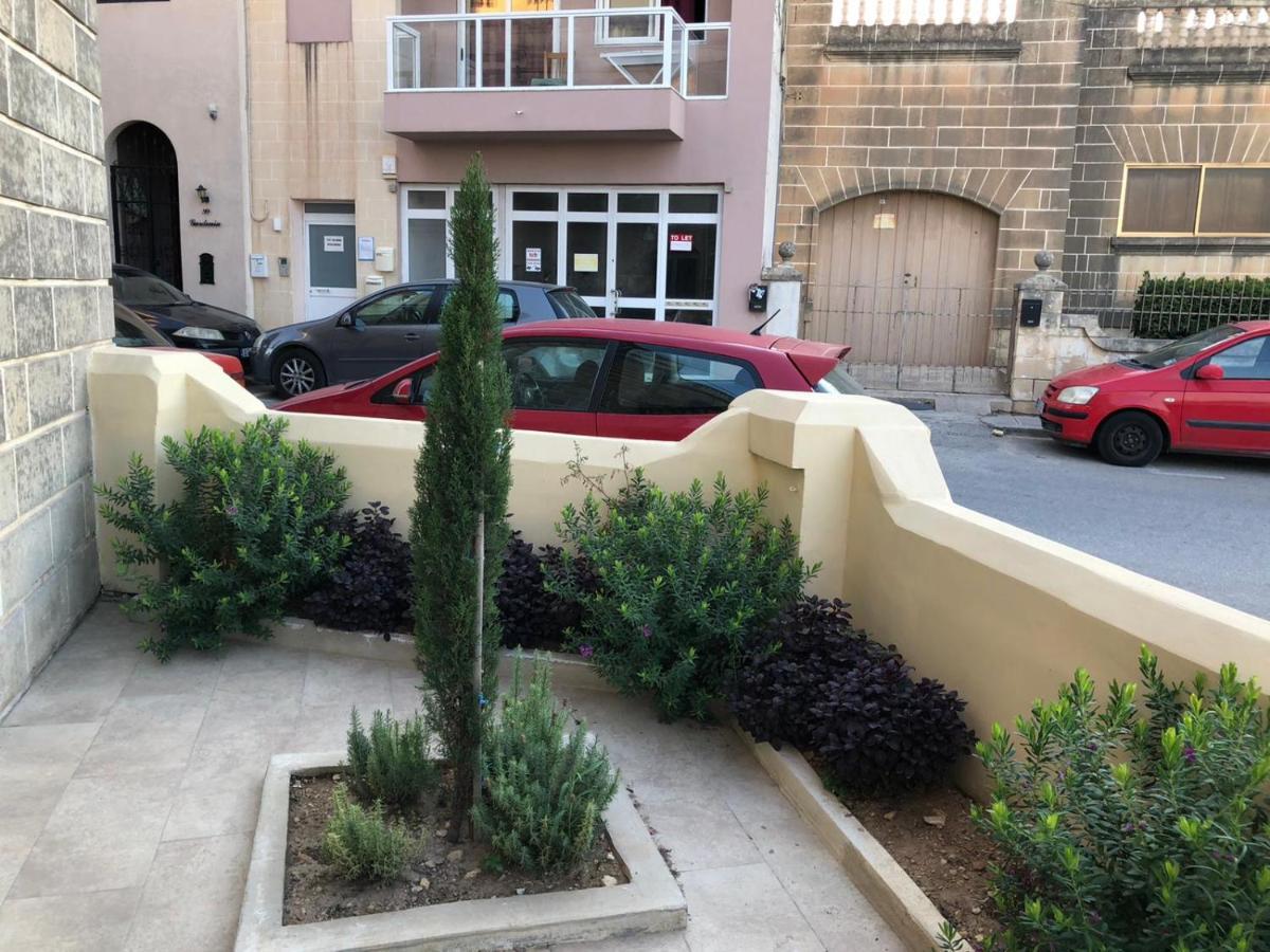 Oleander Butts Inn Żebbuġ Buitenkant foto