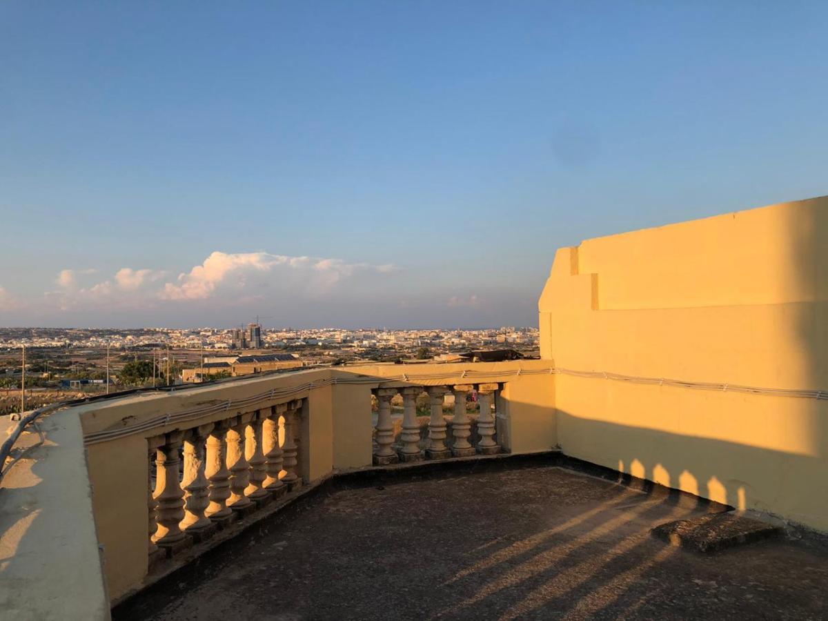 Oleander Butts Inn Żebbuġ Buitenkant foto